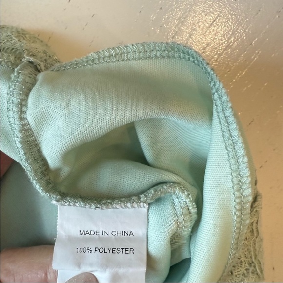 Simplee Puff Sleeve Keyhole Back Lace Blouse SMALL Green Feminine Coquette Fairy - Picture 9 of 14